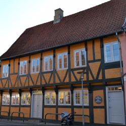 Køge Børneasyl, åbningstider