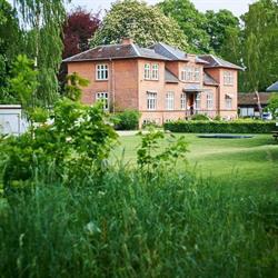 Nødebogård Behandlingshjem, Fredensborg åbningstider