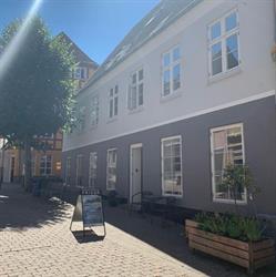 Nefertete, Frisør, Svendborg åbningstider