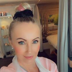 A'mor Beauty Shop, Herning åbningstider