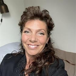 Advokat Liza Rosenberg v/Liza Rosenberg, Liza Rosenberg, Rønnede åbningstider