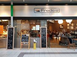 8. Frede's Cafe og Sandwichbar ApS i Kolding (N) åbningstider
