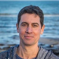 Gabay Fotografi, Ringe åbningstider