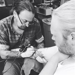 Guldmann Tattoo, Asperup åbningstider