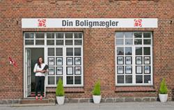 Din Boligmægler, Karise åbningstider
