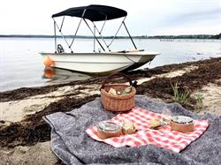 Bed and Boats, Kalvehave åbningstider