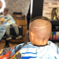 M&H Salon, Varde åbningstider