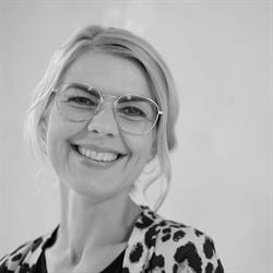 Helle Ellegaard, Vejle åbningstider