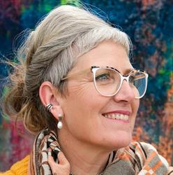 Art by Kate Piil, Hedehusene åbningstider