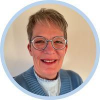 Fru Hyes Fodpleje v/ Caroline Hye Jensen, Vemmelev åbningstider