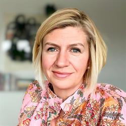 Marie Berre, Glumsø åbningstider