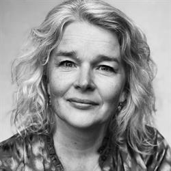 Cecilie Gredal, Brønshøj åbningstider
