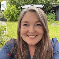 Pernille Linde. Clairvoyant Coach & Medie i Odense (Odense N) åbningstider