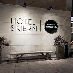 Restaurant stuen th., Skjern åbningstider