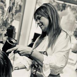 Salon strøm, Struer åbningstider