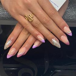 Diamond Nails by CH, Holstebro åbningstider