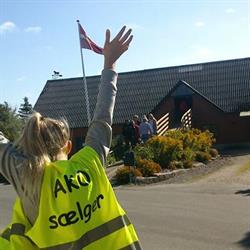 Perlens Nødhjælp, Vesløs åbningstider