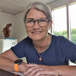 Tina Meyer Advokatsekretær, Hesselager åbningstider