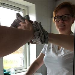Rene Flader, Jelling åbningstider