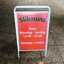Slikmund Hobro, åbningstider