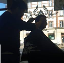 Joe salon, Aarhus åbningstider