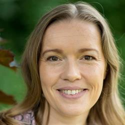 Overskud til Mere!, Fakse åbningstider