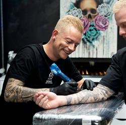 Solo Tattoo & Art Studio v. Steffan Mærsk, Vejle åbningstider