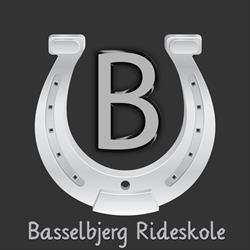 Basselbjerg Rideskole, Lemvig åbningstider