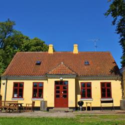 Elisenborg Fritids-OG Ungdomsklub v/ Peter Gall i Dragør (N) åbningstider