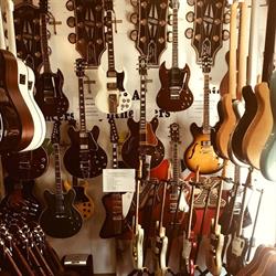 Kmc Musik ApS i Frederiksberg (N) åbningstider