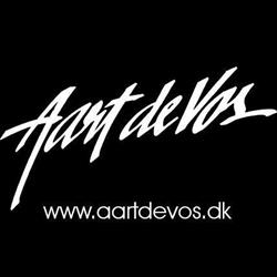 Aart De Vos Kunstnerartikler i Aarhus (C) åbningstider