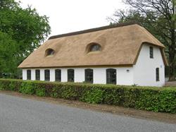 Antik og Gamle Møbler, Føvling åbningstider
