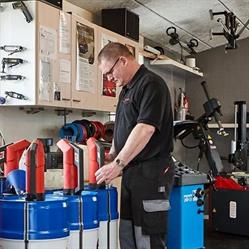 Qbik Auto, Trige åbningstider